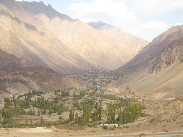 Gilgit river valley, driving towards Phander