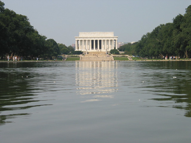 Lincoln memorial - reflecting pool