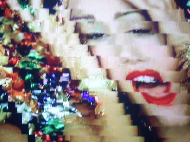 Distortion of Gwen Stefani's Luxurious