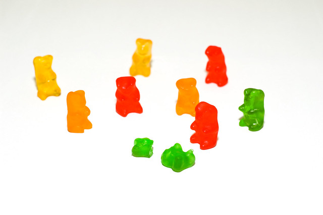 Gummy Bears Fighting