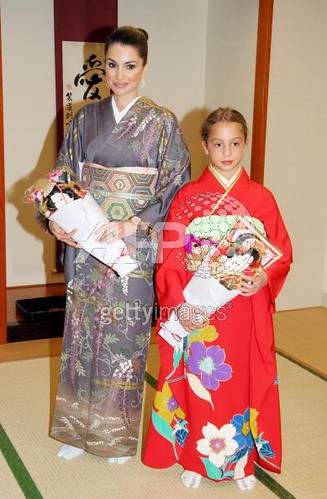 queen rania and princess iman in tokyo sooo cuteeeee