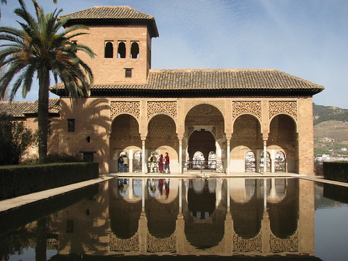 Uno de los patios de la Alhambra, Granada.