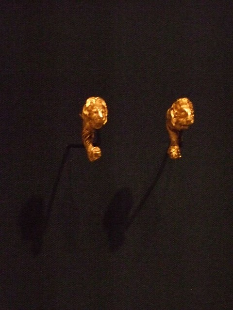 Pair of Earrings with Lions Heads Greek late 4th-first half of 3rd century BCE Gold