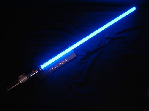 Lightsaber unboxing, part 6: glowing!