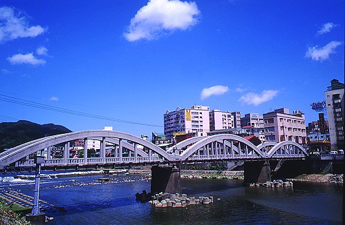 I560三峽拱橋