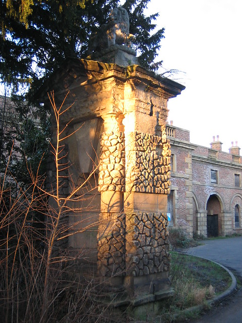 kirkleatham hall gates 2