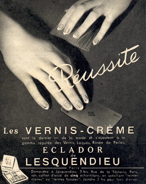 Réussite nail varnish, 1950s. Scanned from a Film Complet magazine, 21-9-50