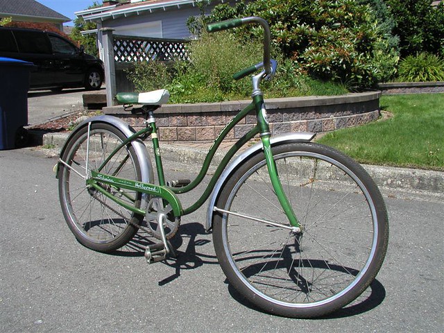 Schwinn Hollywood 24 Bicycle [1970] | Wall Of Retro