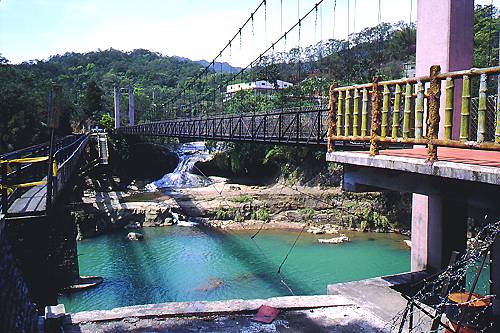 J739十分眼鏡洞觀瀑吊橋