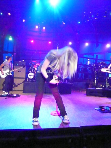 Avril Lavigne Nissan Live Sets Performance