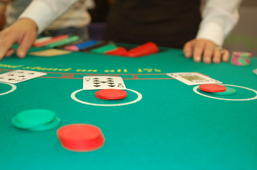 3 Signs You're Bad At Blackjack (and How To Get Better)