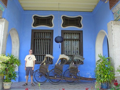 Cheong Fatt Tze's mansion - Jody by some rickshaws