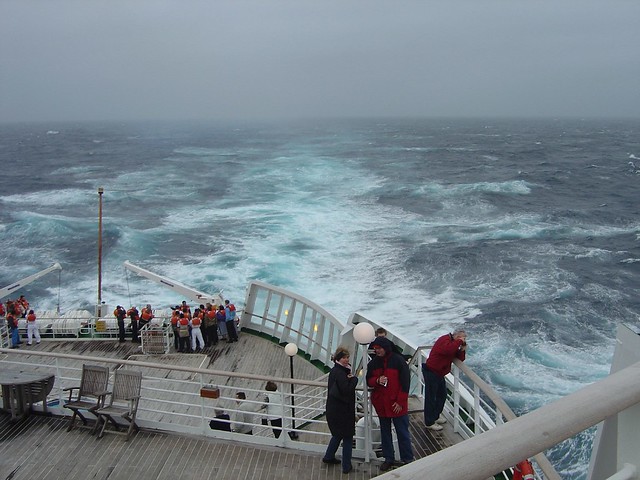 QE2 Stern crossing the Atlantic 2004