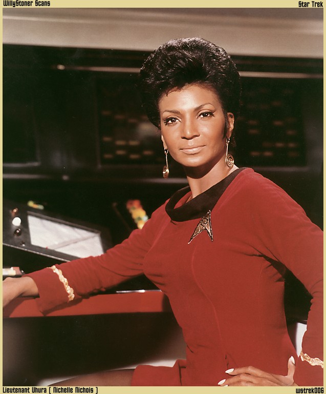 Comparative sexualization of Uhura in the new Star Trek series