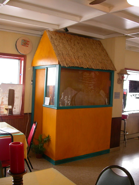 little house, Mis Viejos restaurant