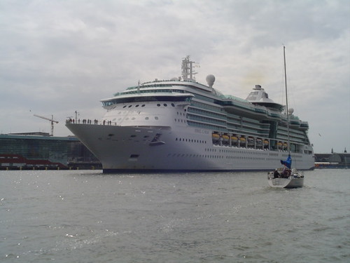 Jewel Of The Seas Arrived in Amsterdam at 20-5-2007 by Alex4343