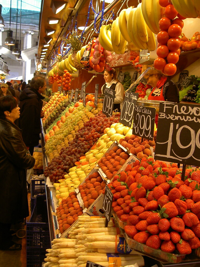 Go Living In Barcelona food market