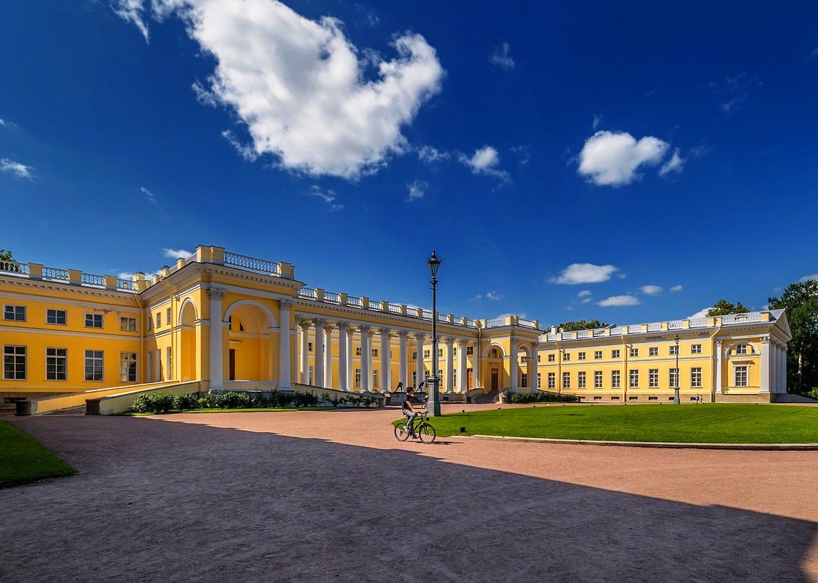 Alexandrovsky Palace in Tsarskoe Selo. Credit Florstein