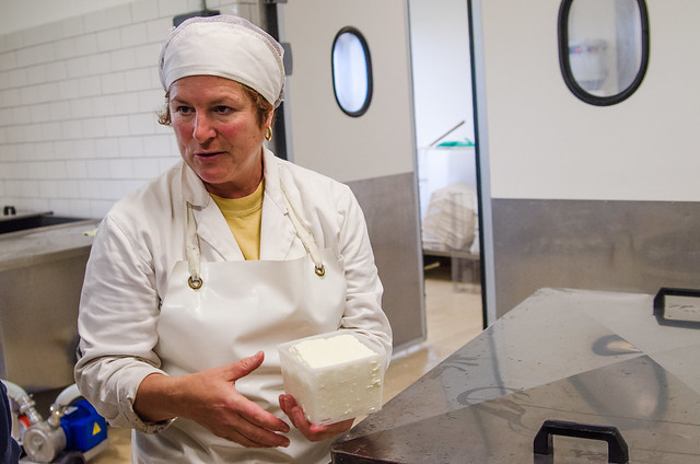 20150522-Cheesemaking-at-Corzano-e-Paterno-Winery-0271