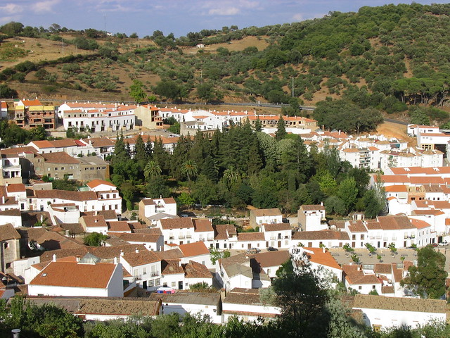 Vista aérea de uno de los pueblos de la Sierra de Aracena