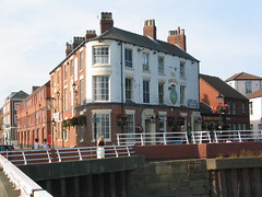 Minerva, Victoria Pier and the River Hull