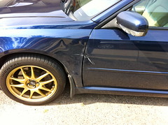 Subaru Legacy damage hit and run