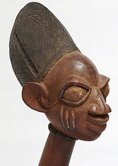 Estatuetes i màscares africanes