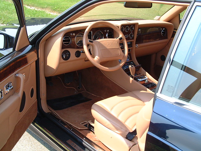Bentley Continental R Mulliner worlds fastest livingroom