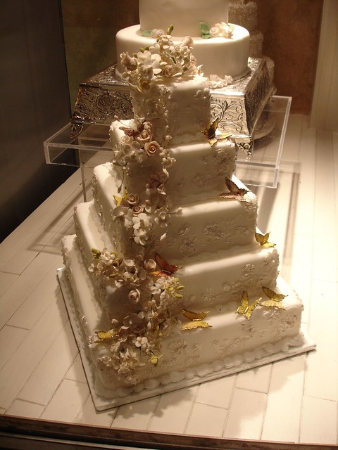 Wedding White & Golden birthday cakes decoration ideas 2023-24 