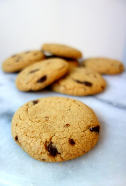 Chocolate chip and caramel cookies