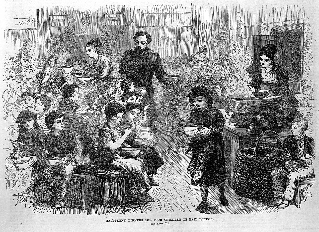Halfpenny dinners for poor children in East London. Credit Wellcome Images