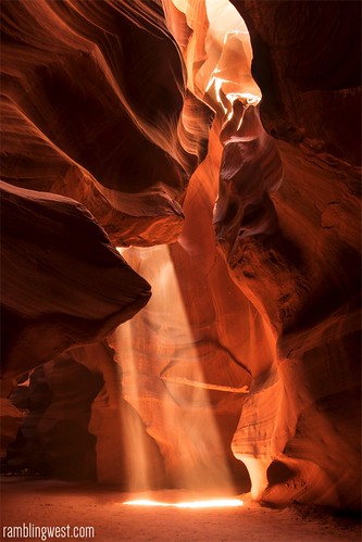 _DSC5674_rw, Antelope Canyon light image