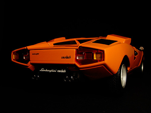 Lamborghini LP400