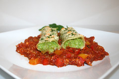 Cannelloni with broccoli mascarpone stuffing / Cannlloni mit Brokkoli-Mascarpone-Füllung