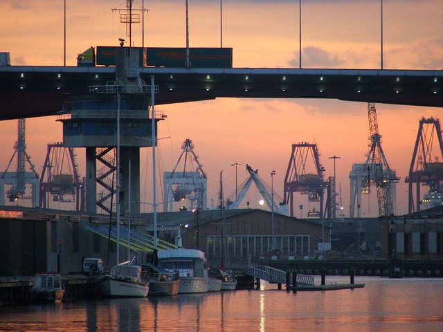 Docking Cranes