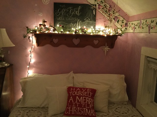 Jessica & Leah's Christmas Room Reveal