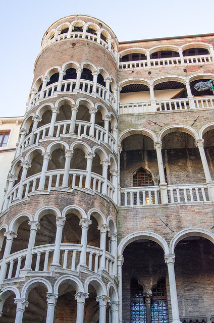 20150524-Venice-Palazzo-Contarini-del-Bovolo-Staircase-0898