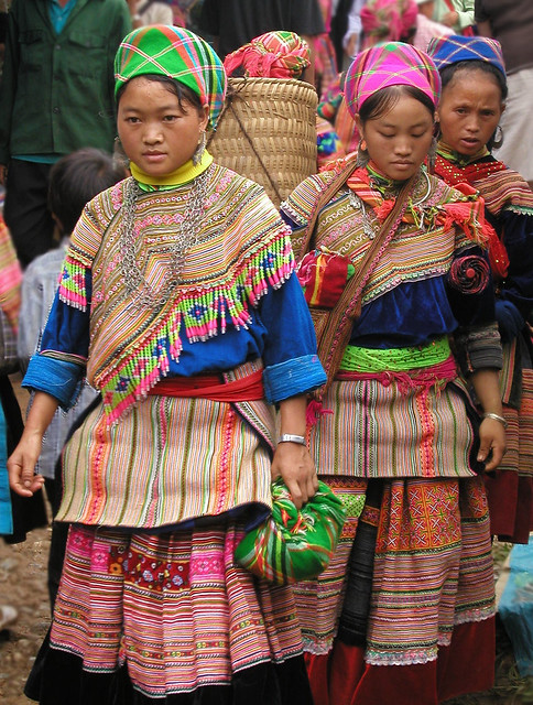 Flower Hmong women