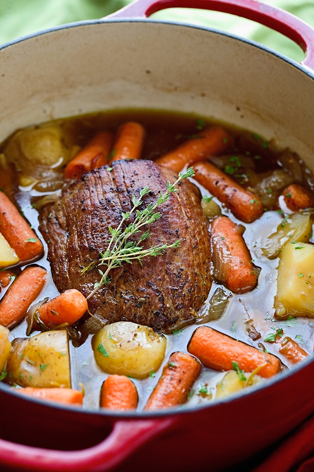 vergeetachtig Bloemlezing code Best Ever Pot Roast with Carrots and Potatoes Recipe | Little Spice Jar