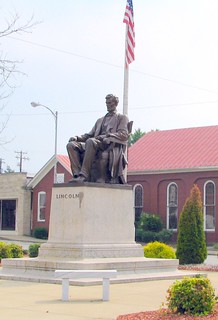 Lincoln Statue, Town Square, Hodgenville, Ky