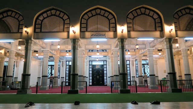 Masjid Khalifa Bin Zayed Al Awwal entrance