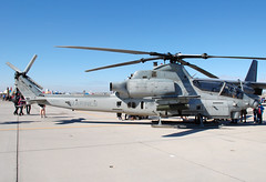 Bell AH-1W Super Cobra / AH-1Z Viper