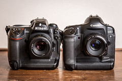 Nikon D2H (2003) / Canon 1D Mk II N (2005)