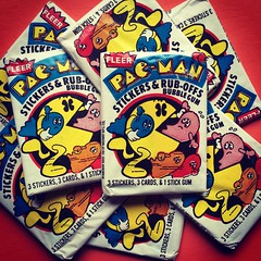 VINTAGE TRADING CARDS AND STICKERS