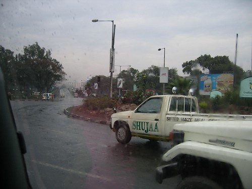 Начало путешествия из Найроби ознаменовано дождями