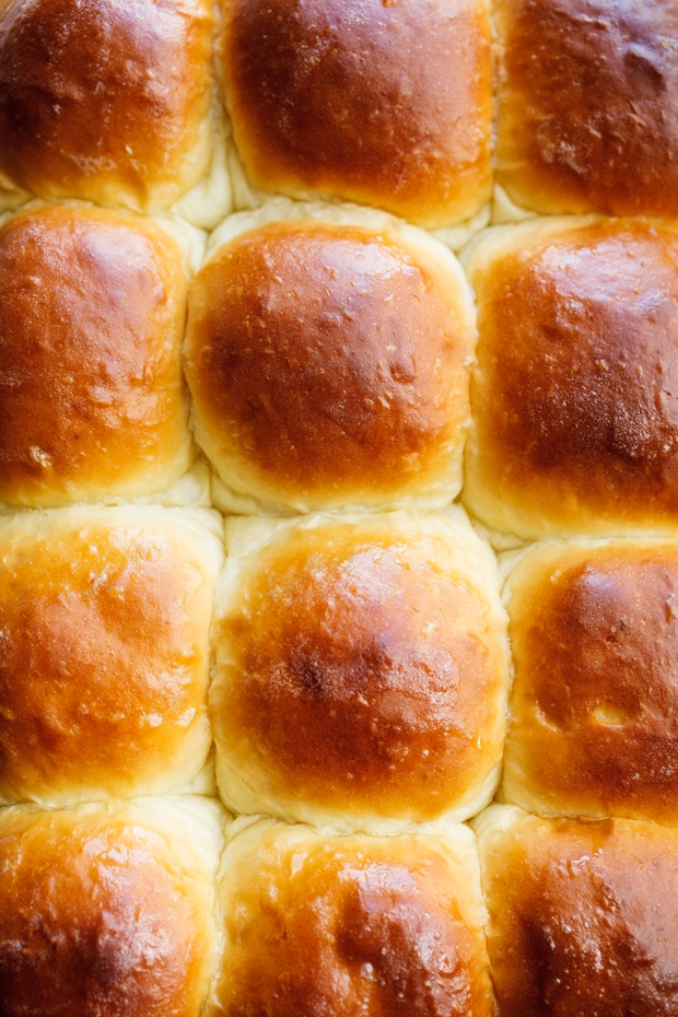 one hour dinner rolls in baking dish 