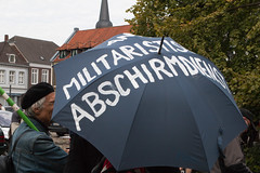 Demonstration gegen NATO Kommandozentrale