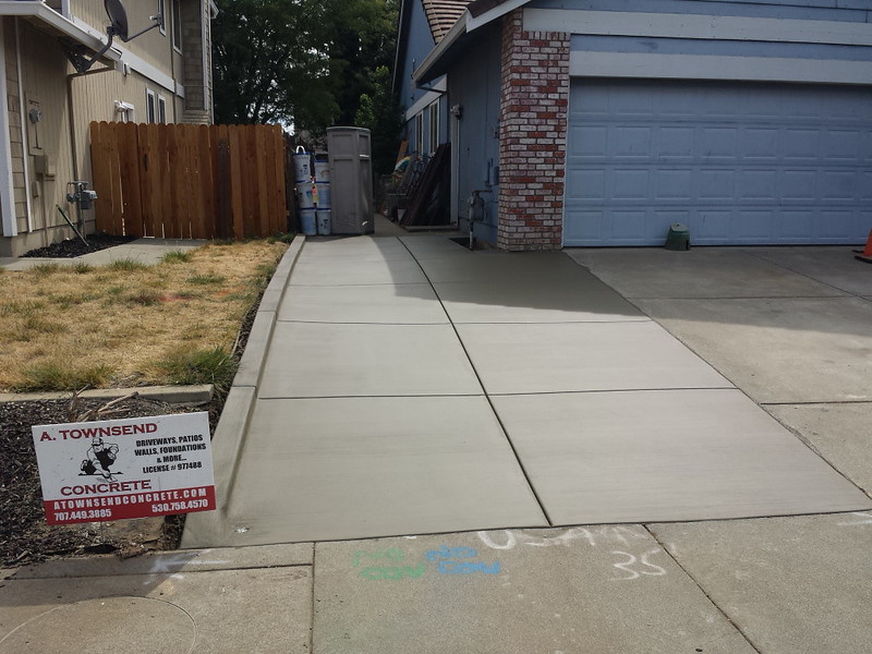 Driveway Extension With Curb in Vacaville