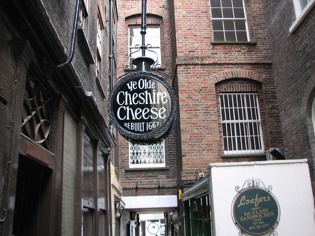 Ye Olde Cheshire Cheese, London