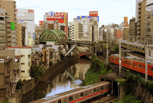 Tokyo: Ochanomizu by manganite